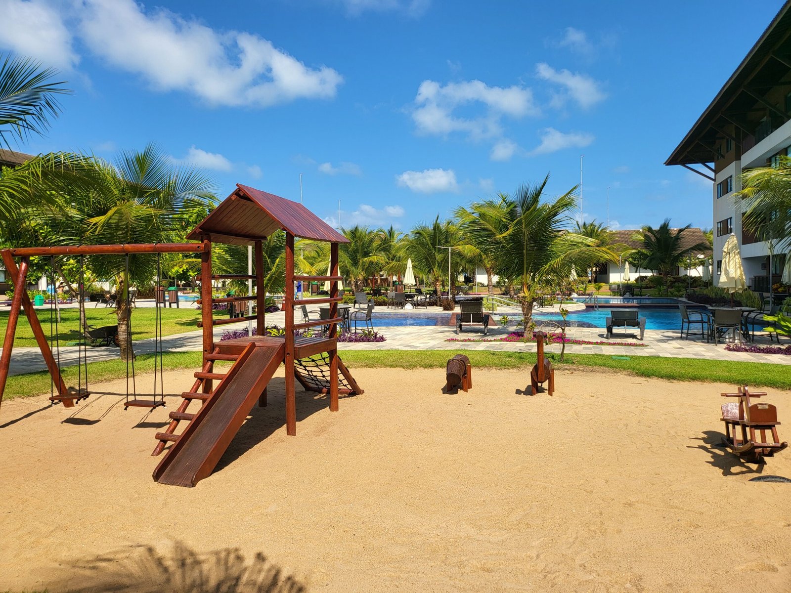Área externa do Cupe Beach Living